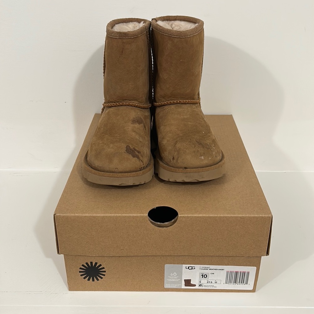 Uggs girls size 10